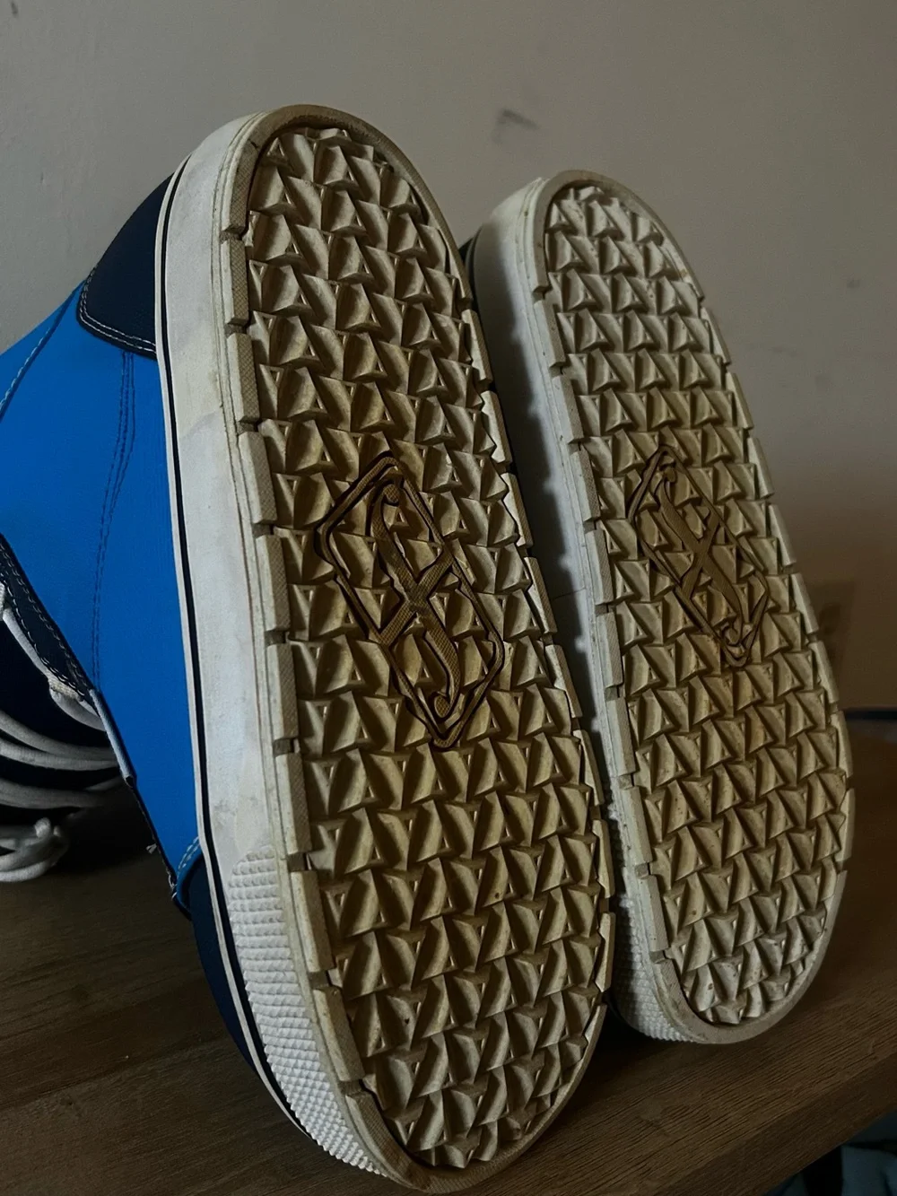 Men's Blue Snowboard Boots with White Laces